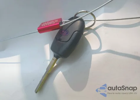 2014 Ford Fiesta Se z USA, uszkodzony, nr VIN 3FADP4EJ0EM153252